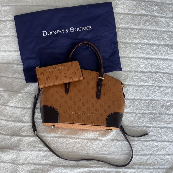 Dooney & Bourke x SF Giants Leather ‘SF’ Monogram Matching Purse and Wallet Set - Picture 5 of 12